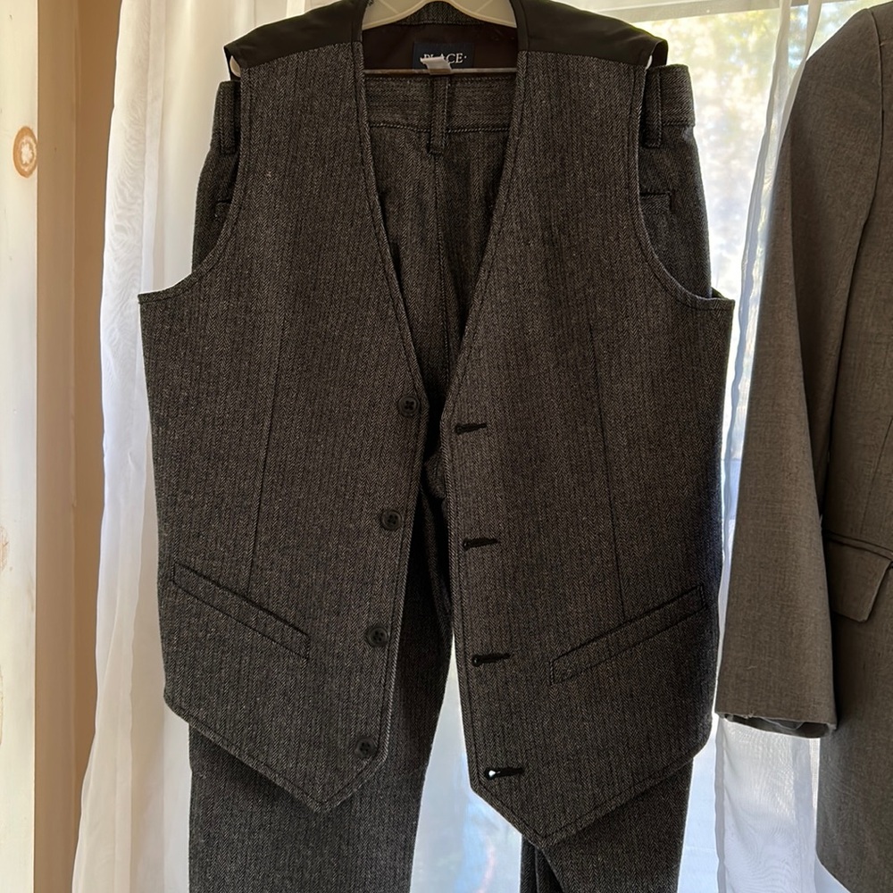Boys 2 pc pants and vest.